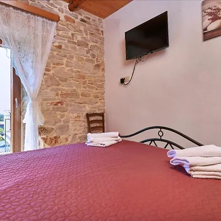 House Carolina * Ližnjan